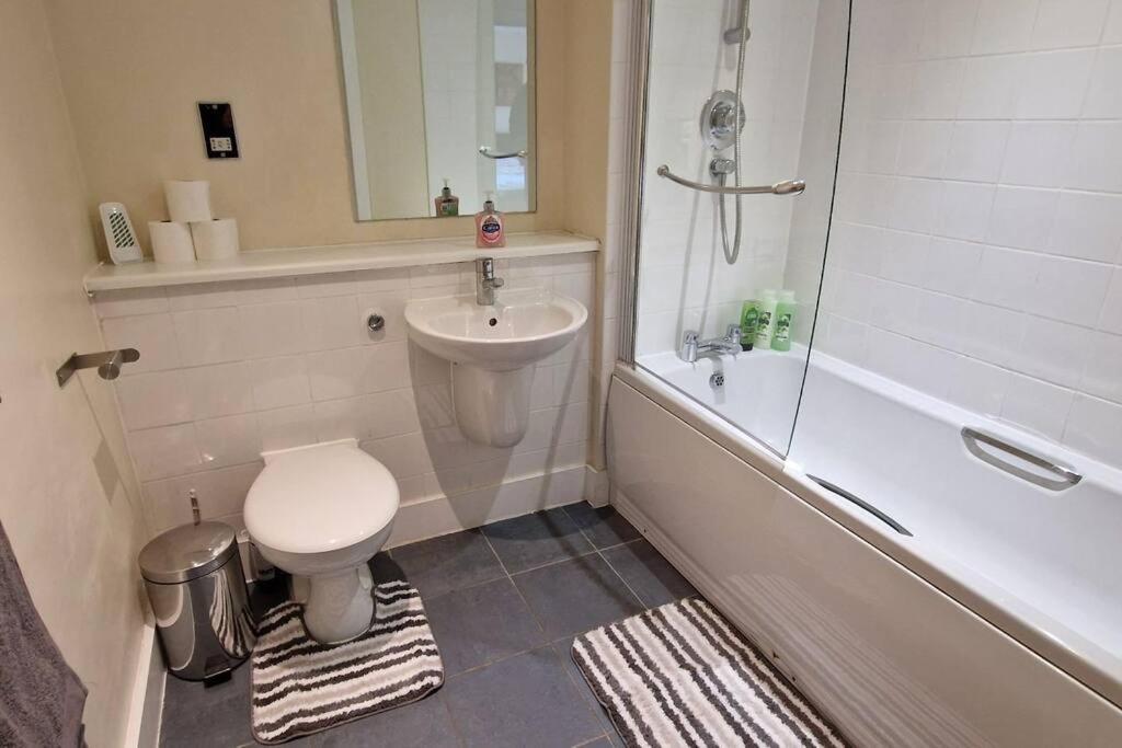 2 Bedroom Apartment Central Birmingham City Centre Zewnętrze zdjęcie
